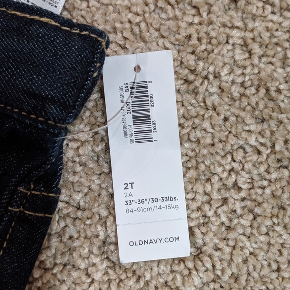 Old Navy toddler boy wide leg jeans - Picture 2 of 2